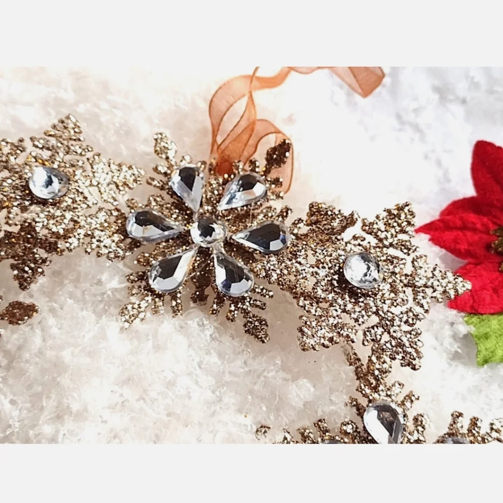 Elegant Snowflake Holiday Wreath